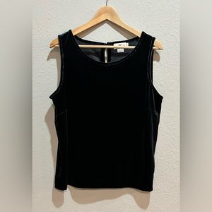 NWT Vineyard Vines Black Sleeveless Velvet Top Size Large